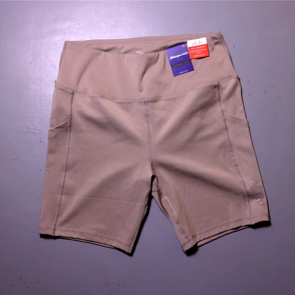 NWT Aeropostale Sport Performance Short Biker Shorts with pockets taupe XL